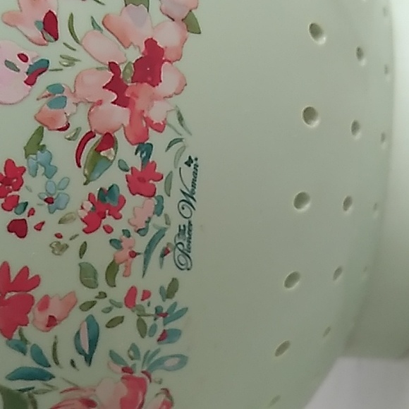 Pioneer Woman Colander - Picture 2 of 8